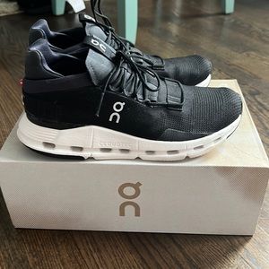 ON Cloudnova sneakers! Black size 8.5